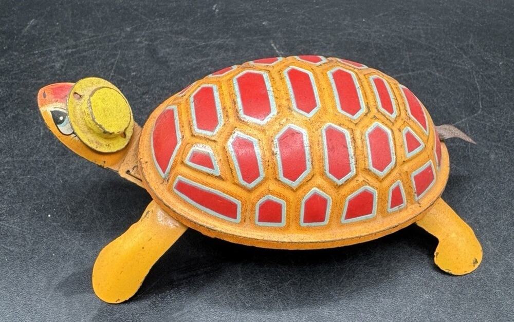 Vintage Tin Litho Wind Up Walking Turtle Toy Trademark Toys Japan Works TO9